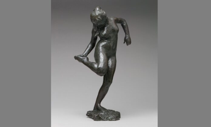 danseres kijkt naar onderkant van haar voet Degas Dancer Looking at the Sool of her Right Foot