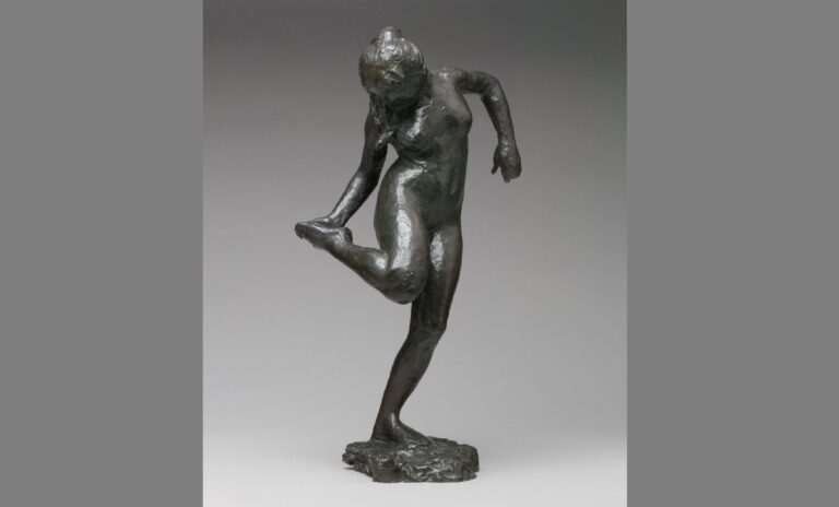 Wat is dat voor vlekje onder haar voet? Degas Dancer Looking at the Sool of her Right Foot